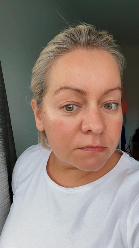 Guerlain Super Aqua serum - plumped up glowing complexion.