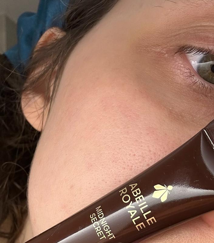 Customer photo for "Good pick me up for your skin after long days"