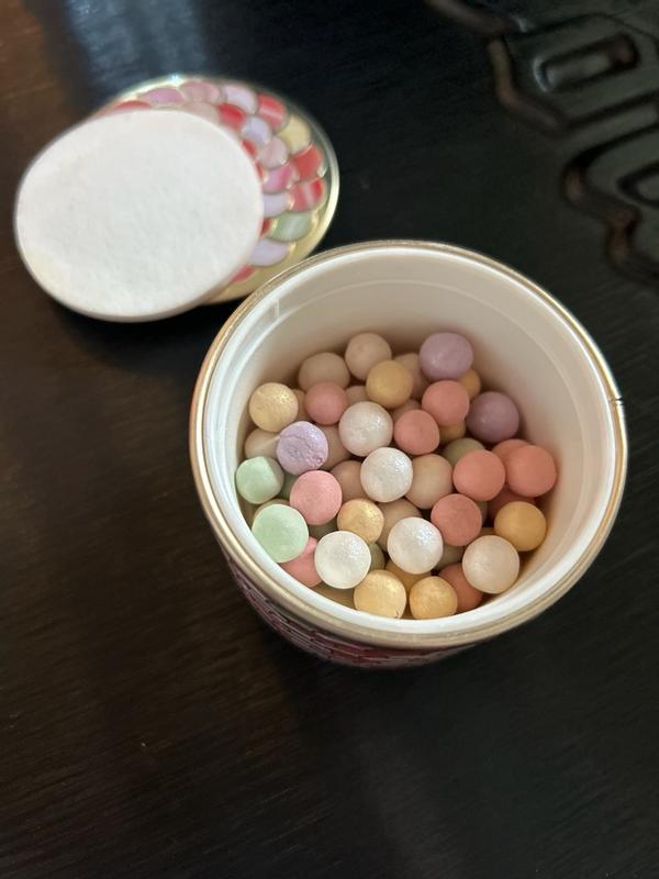 GUERLAIN Meteorites Setting & Finishing Pearls of Powder, First at