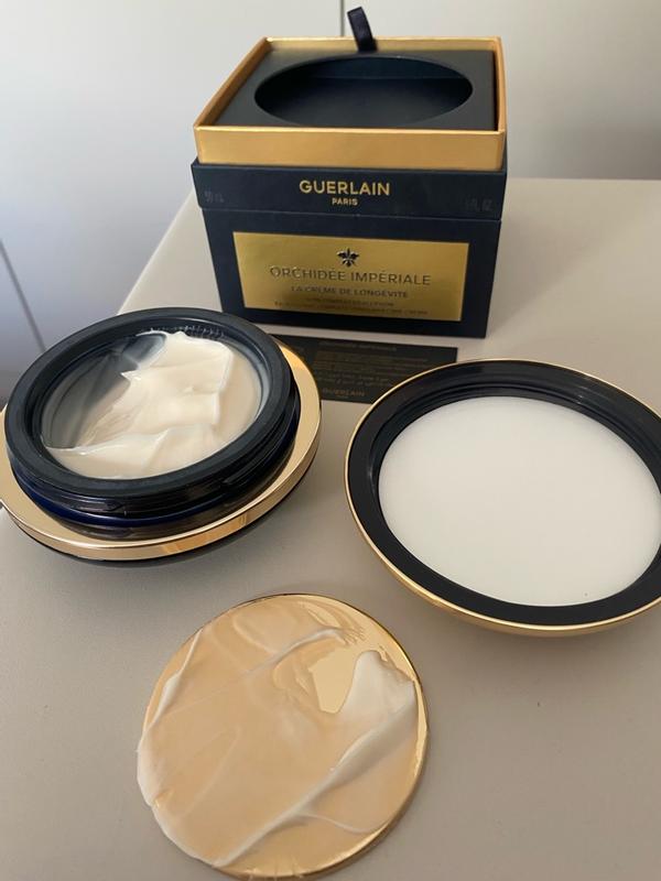 Customer photo for "Stunning moisturiser with a floral scent!"