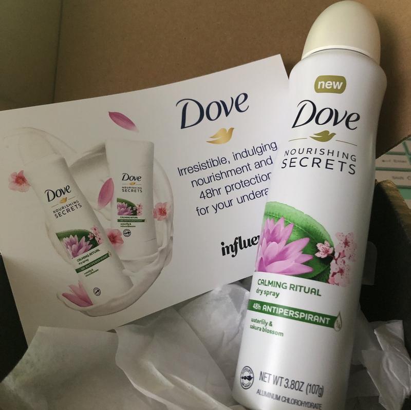 Dove Nourishing Secrets Dry Spray Antiperspirant Waterlily & Sakura Blossom
