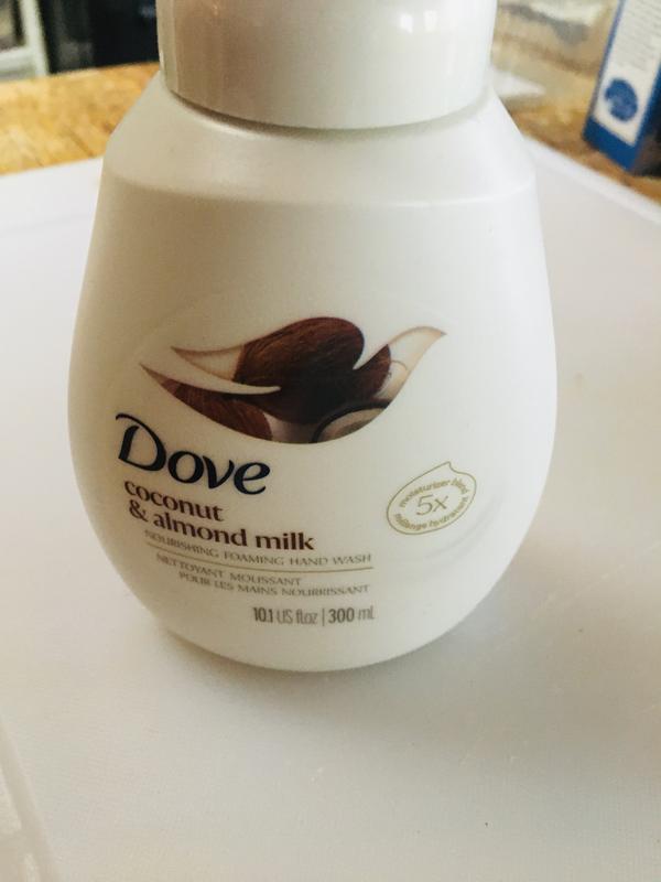 Dove Foaming Hand Wash Coconut & Almond Milk