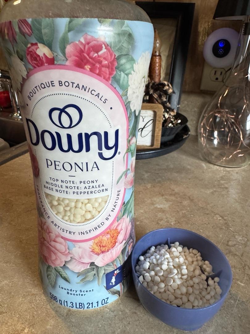 Downy Boutique Botanicals Laundry Scent Booster, Peonia | Downy