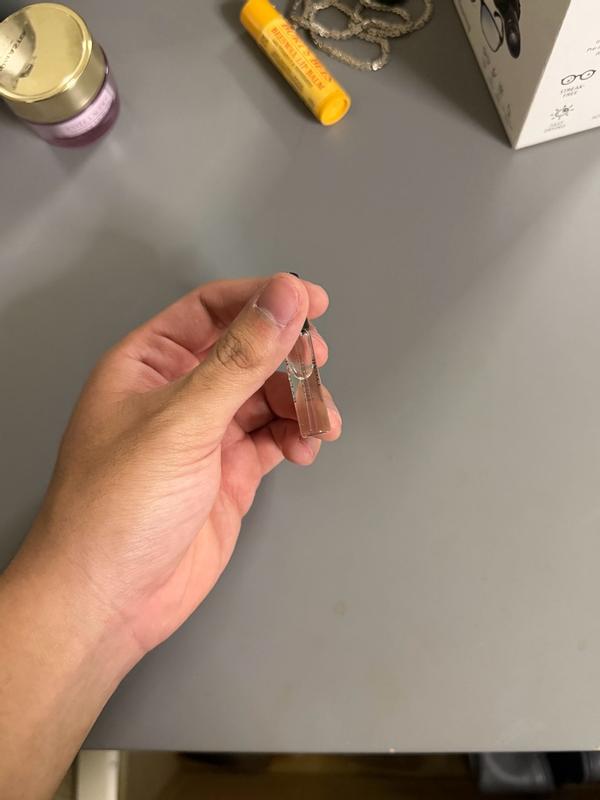 Customer photo for "Very solid summer scent for men"