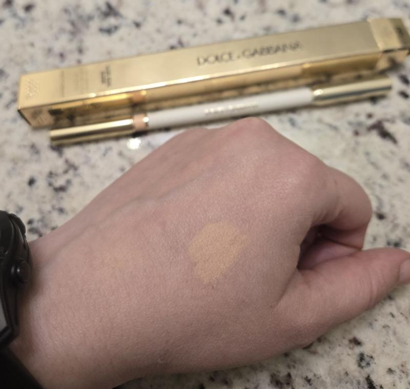 Customer photo for "Great nude shade for my hooded eyes"