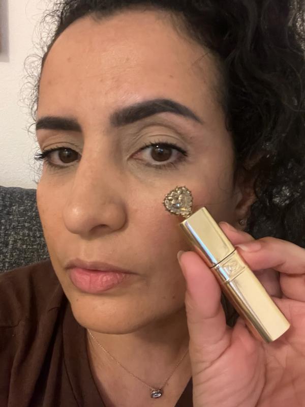 Customer carousel item 14.