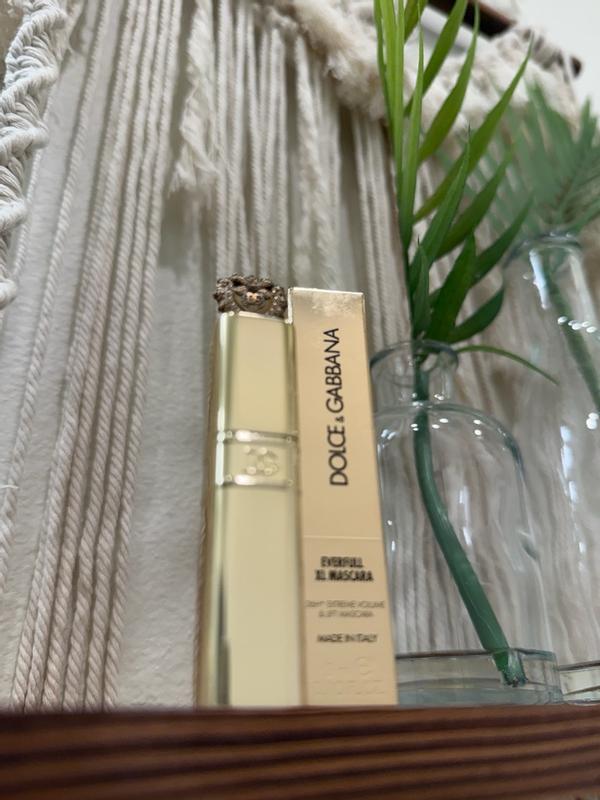 Customer carousel item 11.