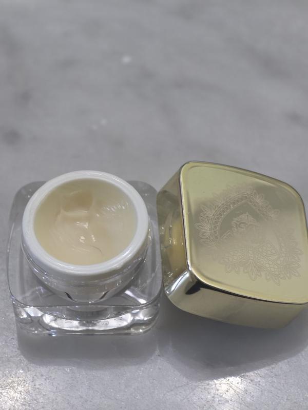 Customer photo for "Skin cream"