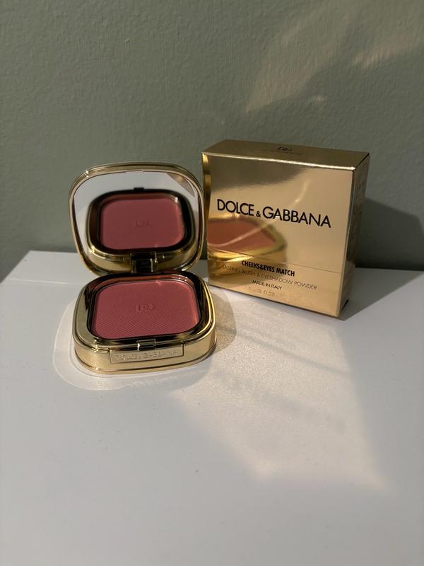 Customer carousel item 6.