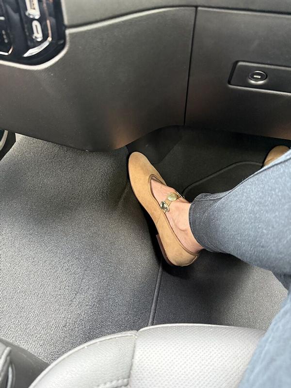 Customer photo for "So cute and comfortable. Love"