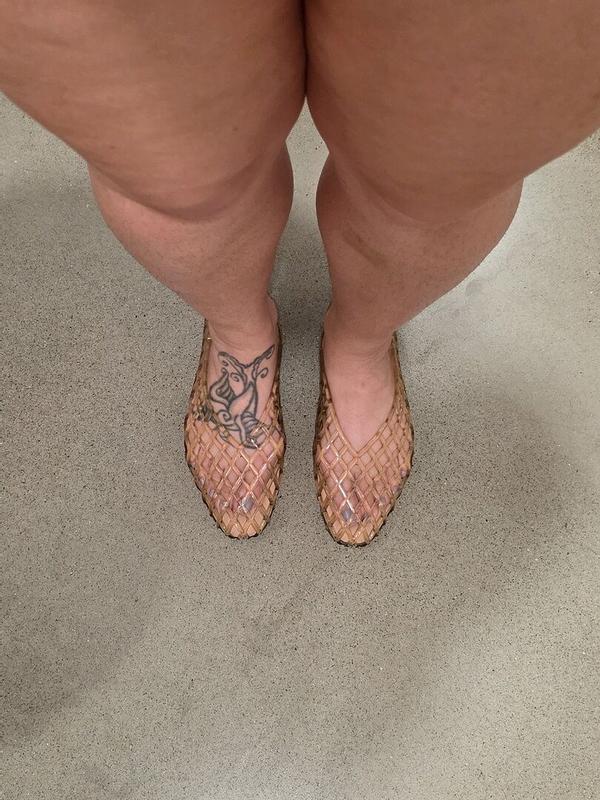Customer photo for "I LOVE THEM!!! So comfy,"