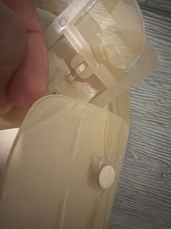 Customer photo for "There is a plastic piece"