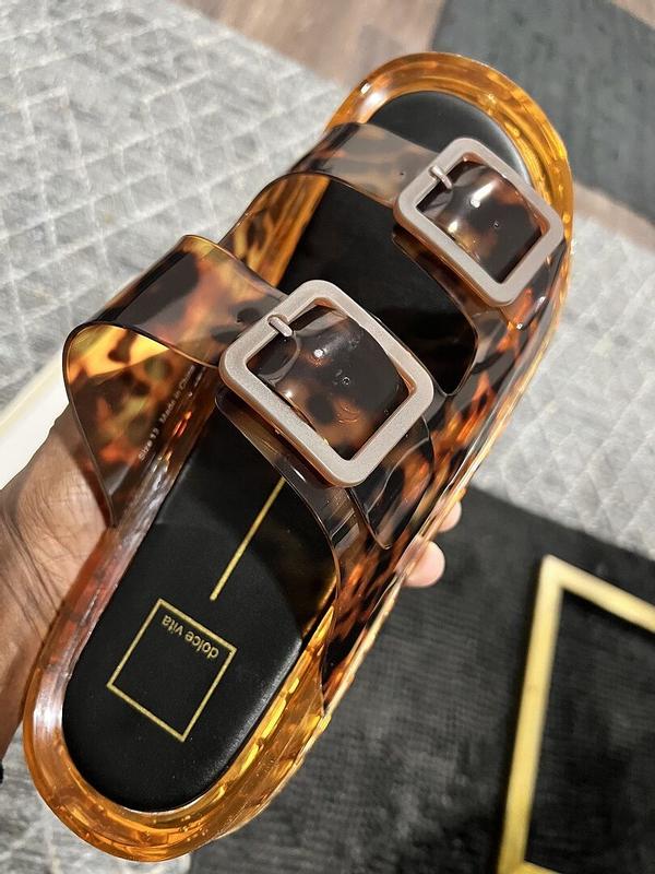 Customer carousel item 8.