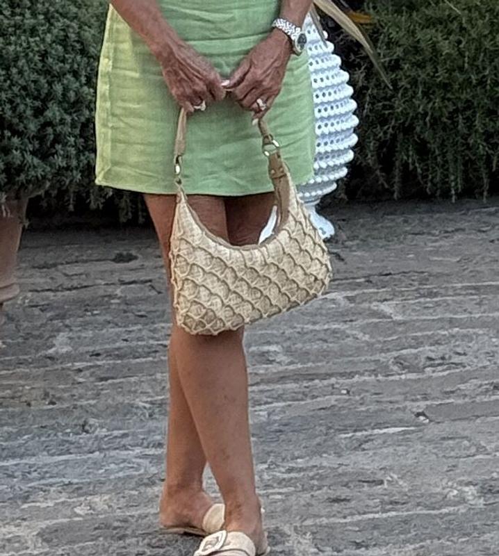 Review Thumbnail Image 1 351362837