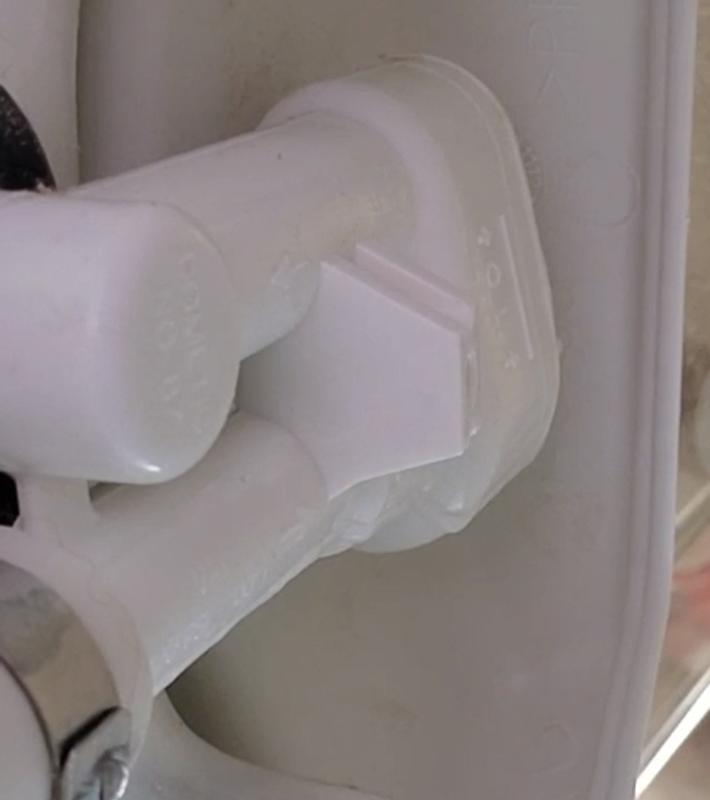 Dometic 310 - bowl water connection, not water line connection