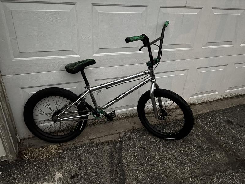 Legion L500 | BMX Style Bikes | Adult Bikes - Mongoose