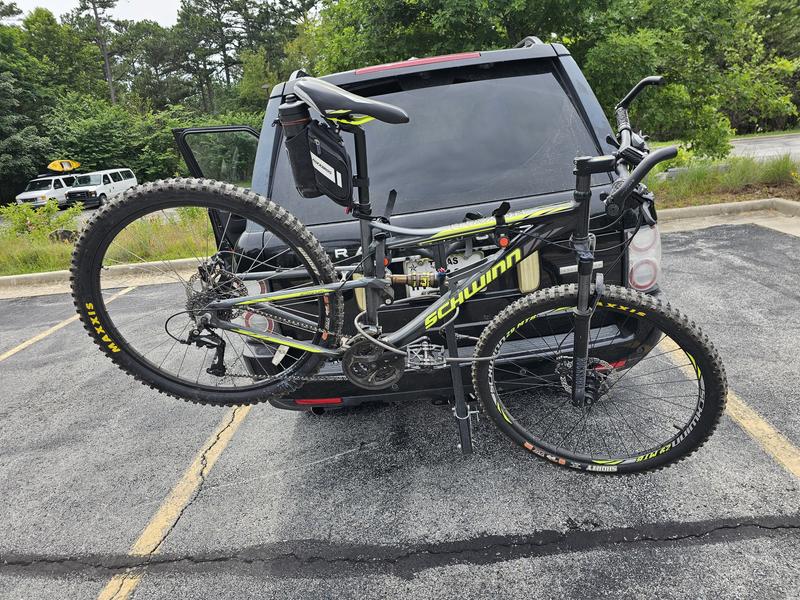 Traxion 29in | Full-suspension beast for tough terrain – Schwinn
