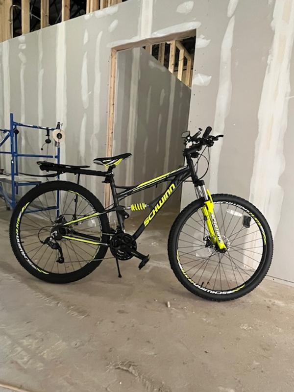 Traxion 29in | Full-suspension beast for tough terrain – Schwinn