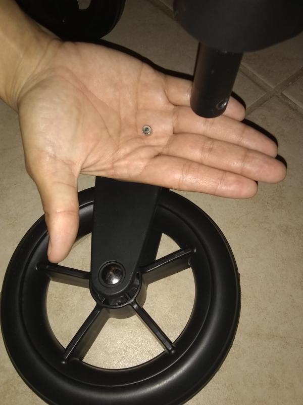 Literally just fell off! No way to put tire to lock in stroller ??| Unsafe!| Where tire SUPPOSED to lock| Tire & lock place