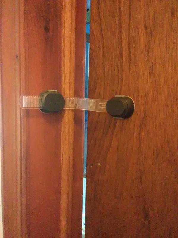 It helps keep my daughter out of the bathroom!| Unfortunately one came broke ao it can't be used