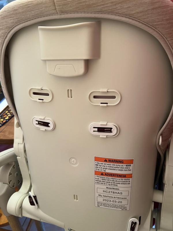 3-in-1 Grow with Me Highchair strap clips| 3-in-1 Grow with Me Highchair tray stow away| 3-in-1 Grow with Me disassembled highchair| 3-in1 Grow with Me Highchair stowed away