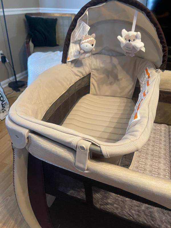 It's nice having the storage on the side of the changing table. Very accessible.| Comfortable and sleek!