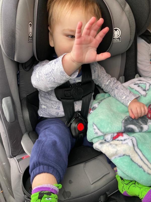 Fits nicely in the Honda Odyssey| 18 month old in the seat ("No more pictures, mom!")