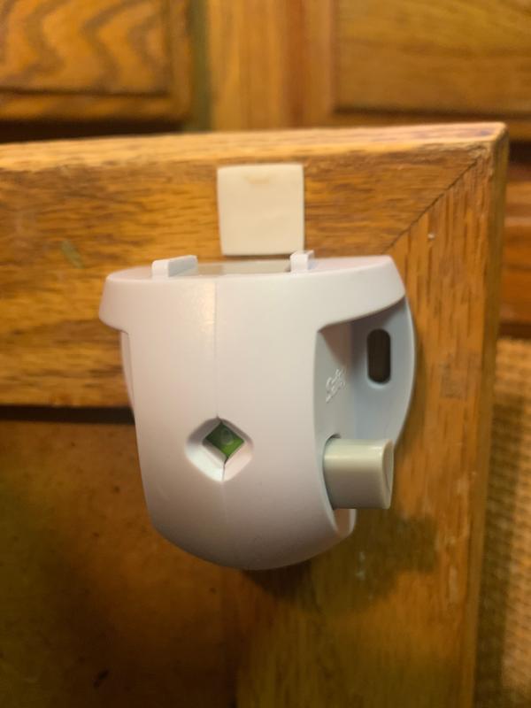 This is one of my working locks. Switched to green and gray tab is up like it should be to work properly| Broken locks when switched to green the gray tab should be up so it can lock