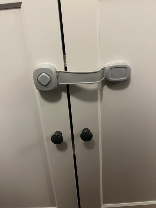 Grey looks nice with white cabinet| I didn't exactly follow the instructions so there is more than 1 inch opening