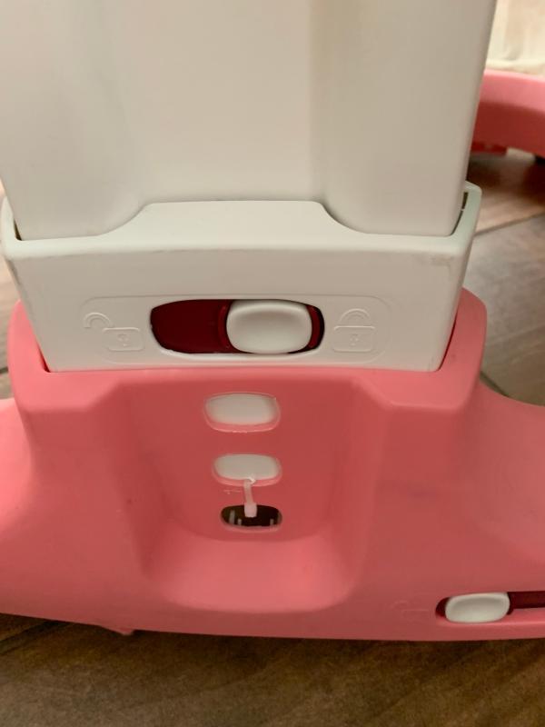 Broken clip to adjust height| Broken toy| Rattle that hits you in the face