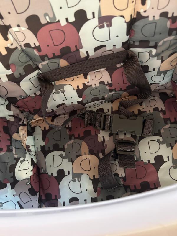 Only bottom strap| Compact to travel with| Cute design