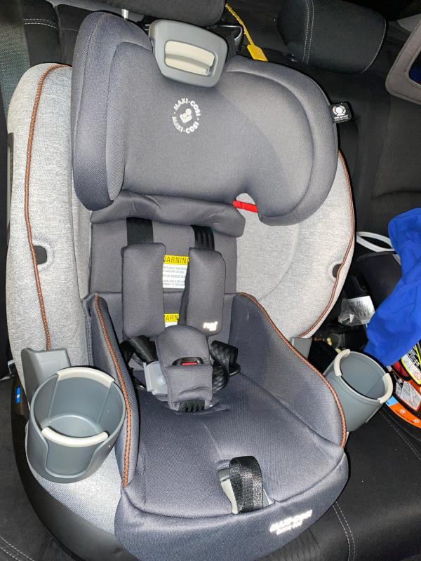 Forward facing in Honda accord sport| Facing me!