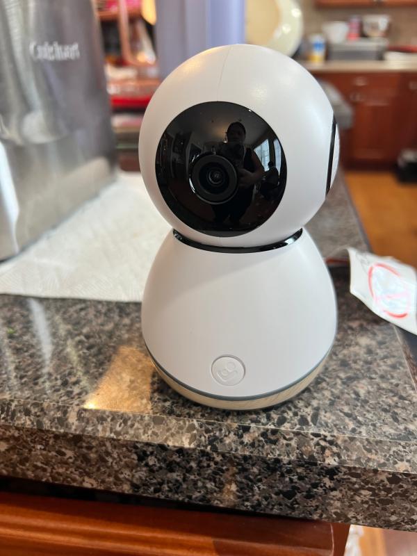 First use in kitchen with the parent device| App view| App view of camera in the kitchen| The camera| Live video feed from app in full screen