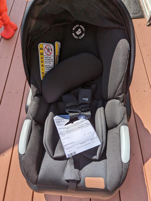 Very quality materials| LOVE how long the sunshade is| extra pocket for storage| Nice, strong wheels