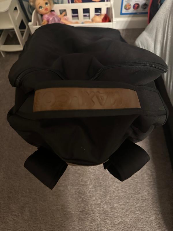 Front| Top| Back with straps tucked in| Wheels| Back with straps untucked