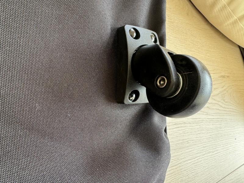 360* wheels that glide like butter| Backpack straps with padding| One of many handles| Double zipper with gorgeous tabs