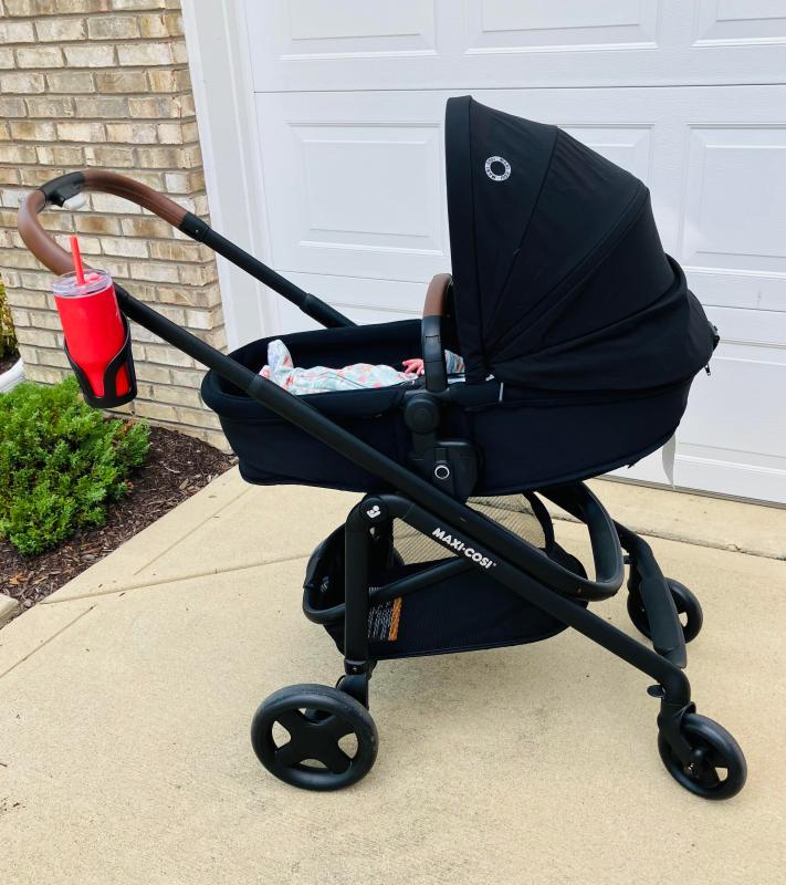 Plenty of storage| Extendable canopy| Easy to use infant car seat| Infant carriage option