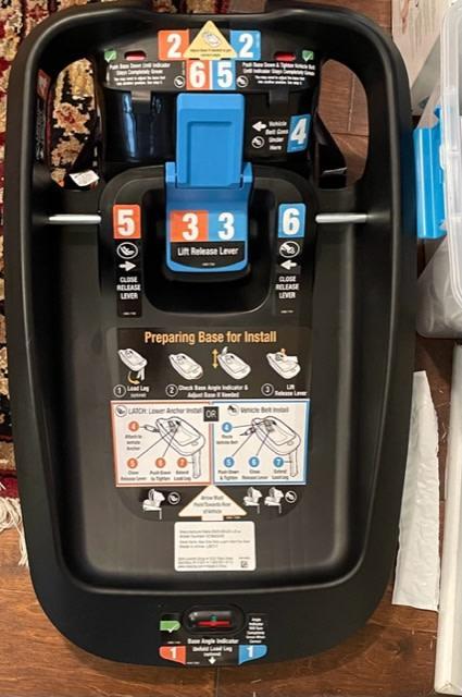 Great sun shade| Recline position in stroller| Stylish and comfortable stroller| Easy numbered car seat base