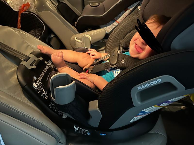 Rear Facing| Straight from the box| 360 spin