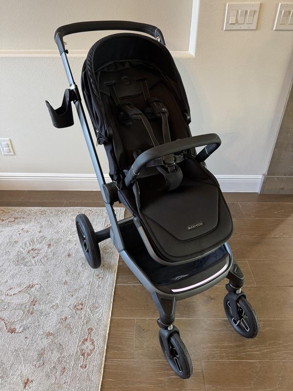 Customer photo for "Comfortable and Innovative Stroller"