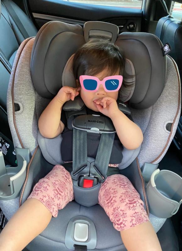 convenient to place kid on seat| bottom side buckles sometimes dig into legs| rear facing