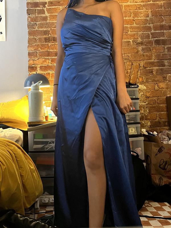 david's bridal charmeuse draped one-shoulder bridesmaid dress David's Bridal, GS290018 - charmeuse draped one-shoulder bridesmai New Wedding  Dress Save 36%