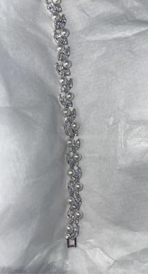 Pearl and Cubic Zirconia Crystal Leaves Bracelet