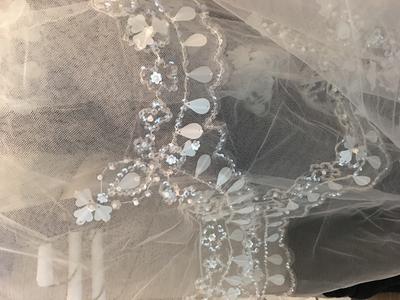 2-Tier Wedding Veil with Scalloped Beaded Edge –