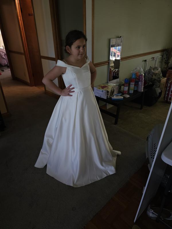 Flower girl off the shoulder clearance dress