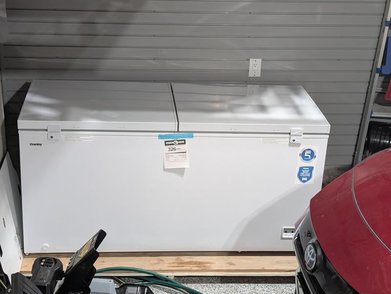 Danby 17.1 cu. ft. Chest Freezer 2 Door in White - DCFM171A1WDB