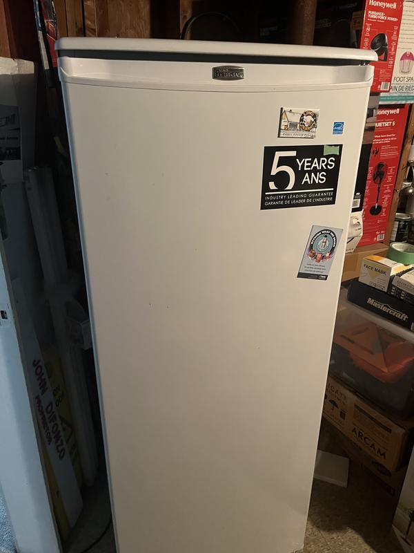 Premiere 8.5 cu. ft. Upright Freezer - DUFM085A3WP | Danby Canada