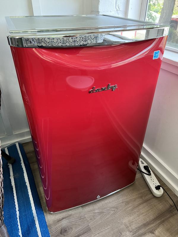 Contemporary Classic 4.4 cu. ft. Mini Fridge in Metallic Red without Freezer