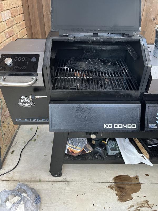 Pit Boss Pro Black Triple-function Combo Grill in the Combo Grills