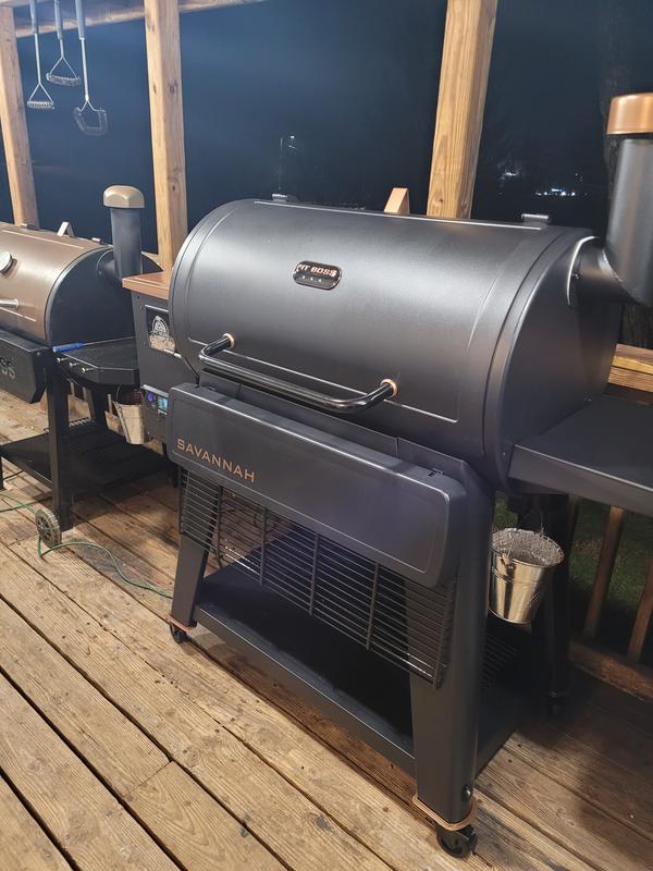 Savannah Wood Pellet Grill - Onyx Edition